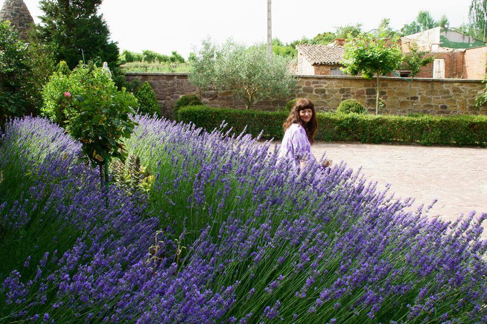 MI PIEL ES CLARA Y NO TENGO NI RABO NI CUERNOS, NO SOY DIABLO PORQUE SOY PERSONA - 15 de julio de 20