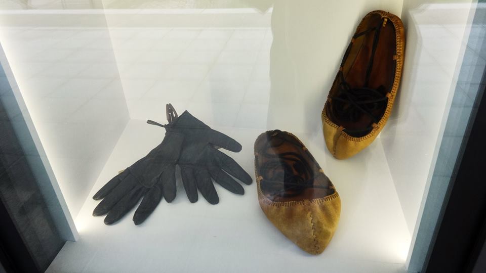 GUANTES Y ALBARCAS DE GRAN TAMAÑO