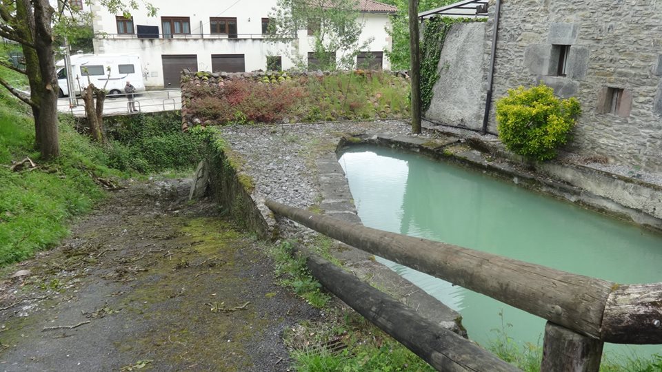 LA ANTEPARA EN LA PARTE ALTA DEL MOLINO