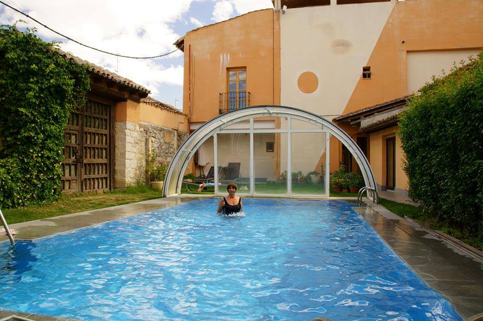 SERVICIOS DE PISCINA Y SAUNA