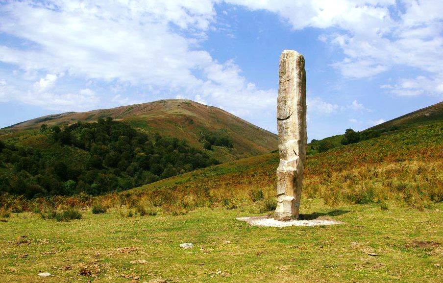 MENHIR DE ARLOBI