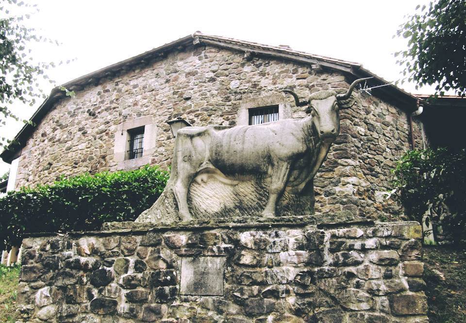 HOMENAJE A LA VACA TUDANCA