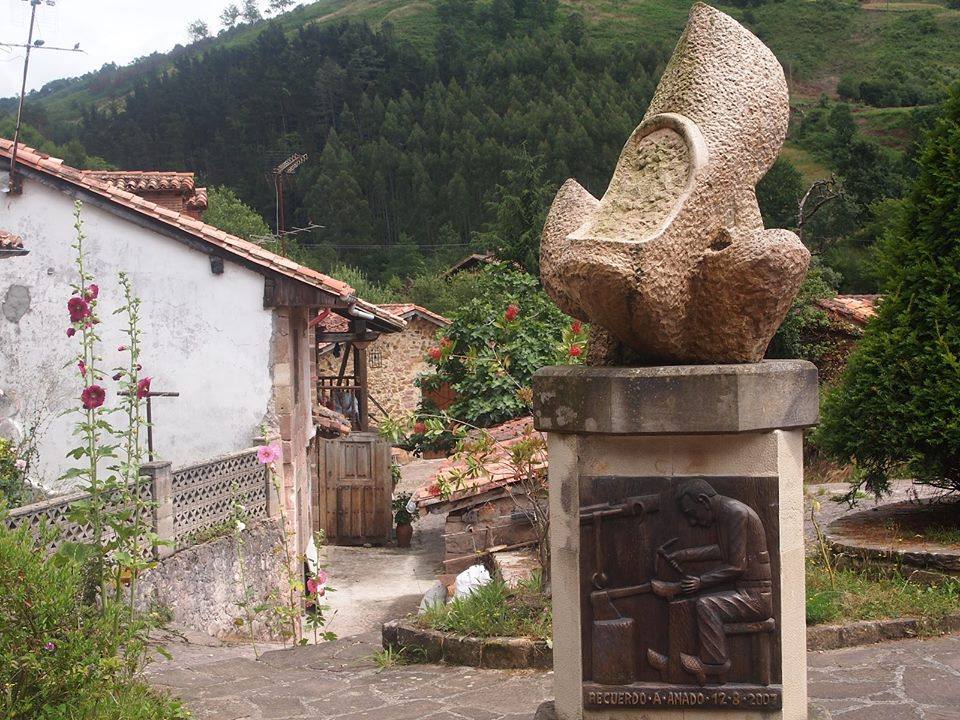 MONUMENTO A LOS ALBARQUEROS