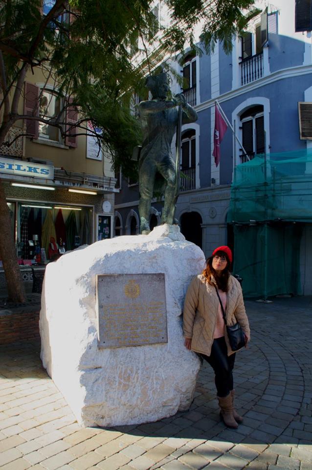 INMORTALIZANDO AL HÉROE 