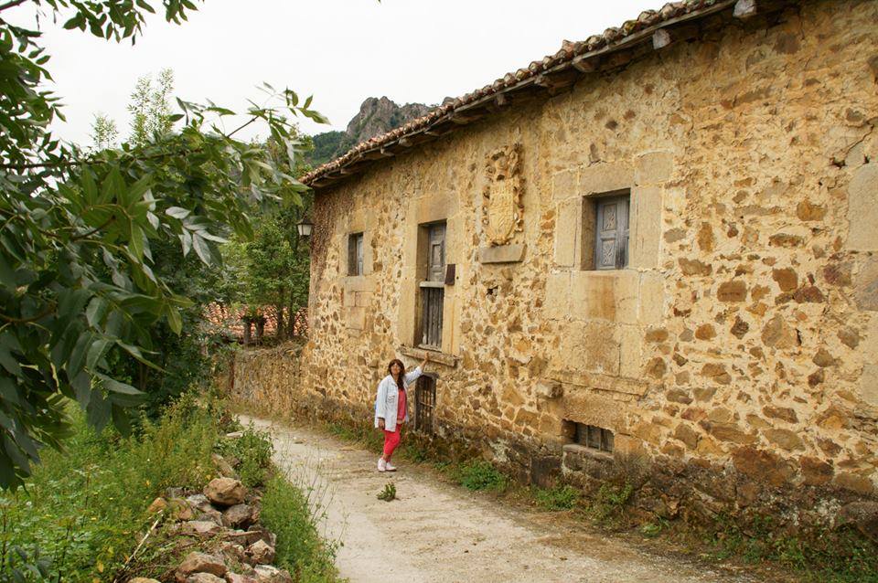 CASONAS CON ESCUDOS NOBLES